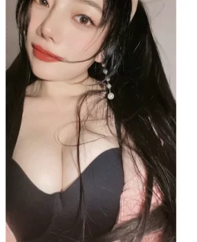 西站d奶妹子