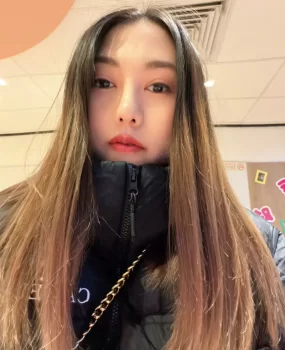 颜值和身材都很不错的哑妹文文