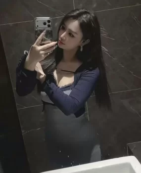 老师迷人大奶摸起来舒服