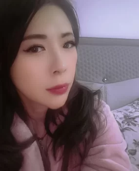 兰兰老师，主打服务
