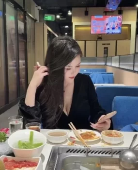 江宁百家湖小少妇