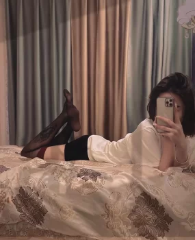 西山大胸美女