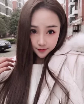 开发了一个三点粉的兼职妹子活好，水多