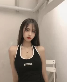 昆明兼职学生妹又粉又嫩的大奶小妹