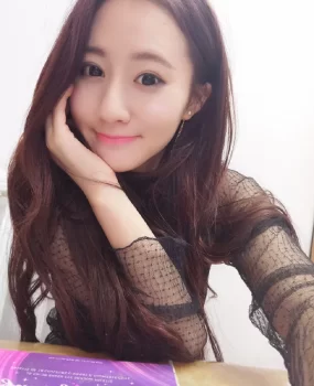 体验学妹，身材很不错，服务很骚气有耐心，不机车，颜值有担当!
